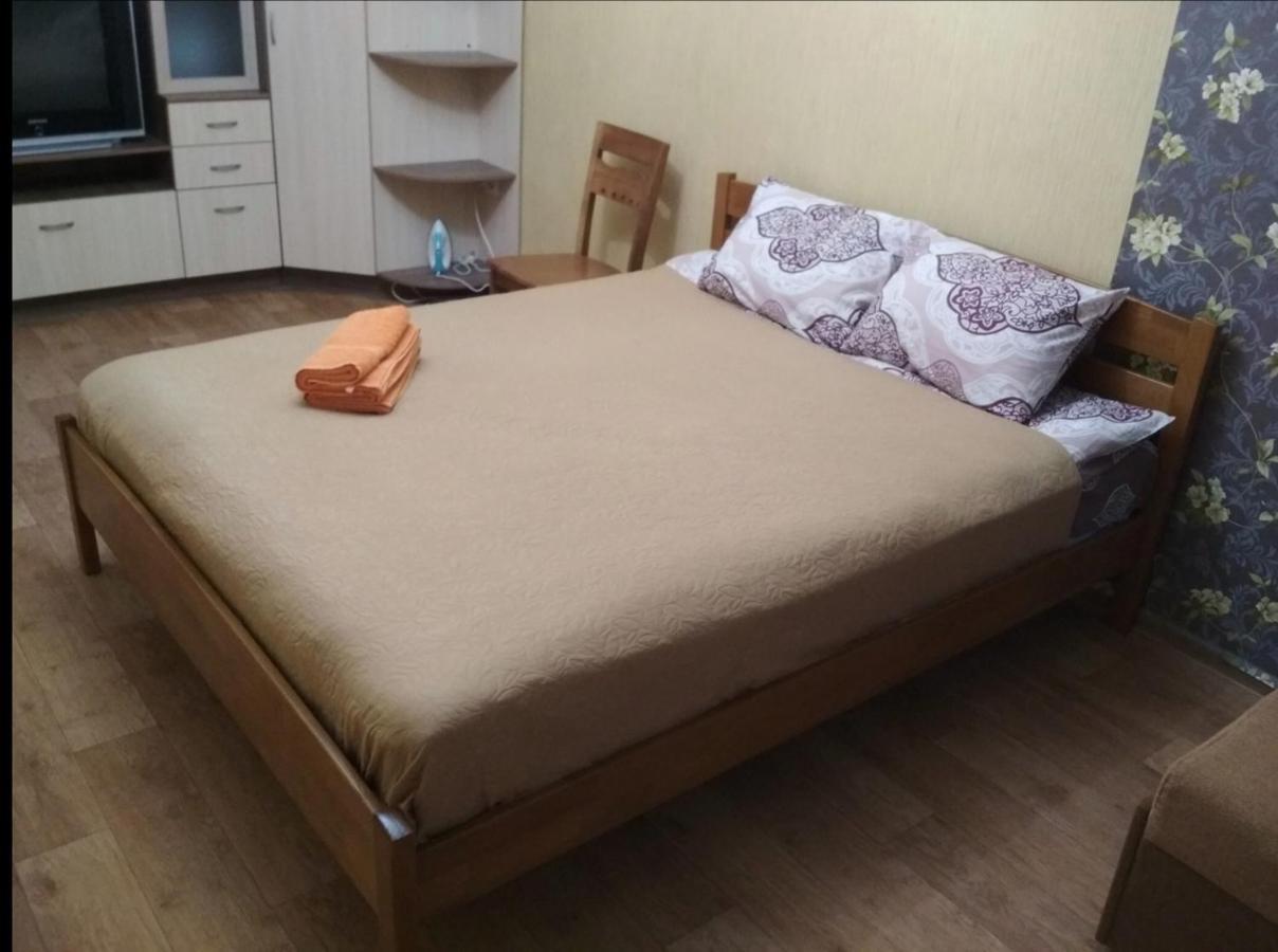 Уютная Квартира На Лётной 6 Csernyihiv Kültér fotó